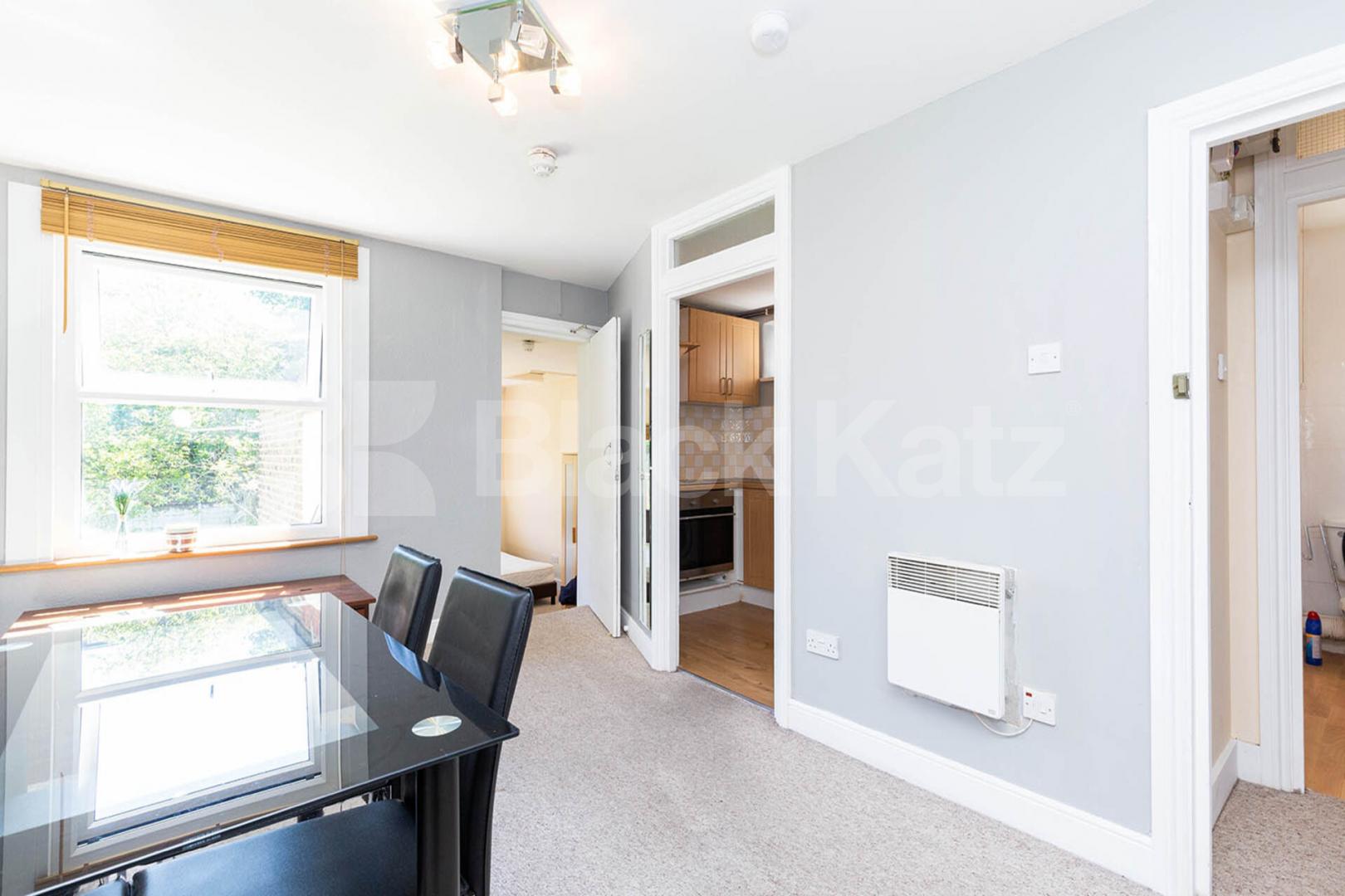 Bright two double bedroom flat set on the top floor of a period house Mercers Road, Tufnell Park